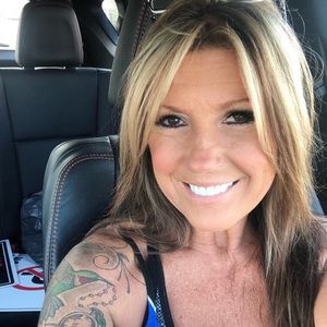 Meet your Posher, Joelle